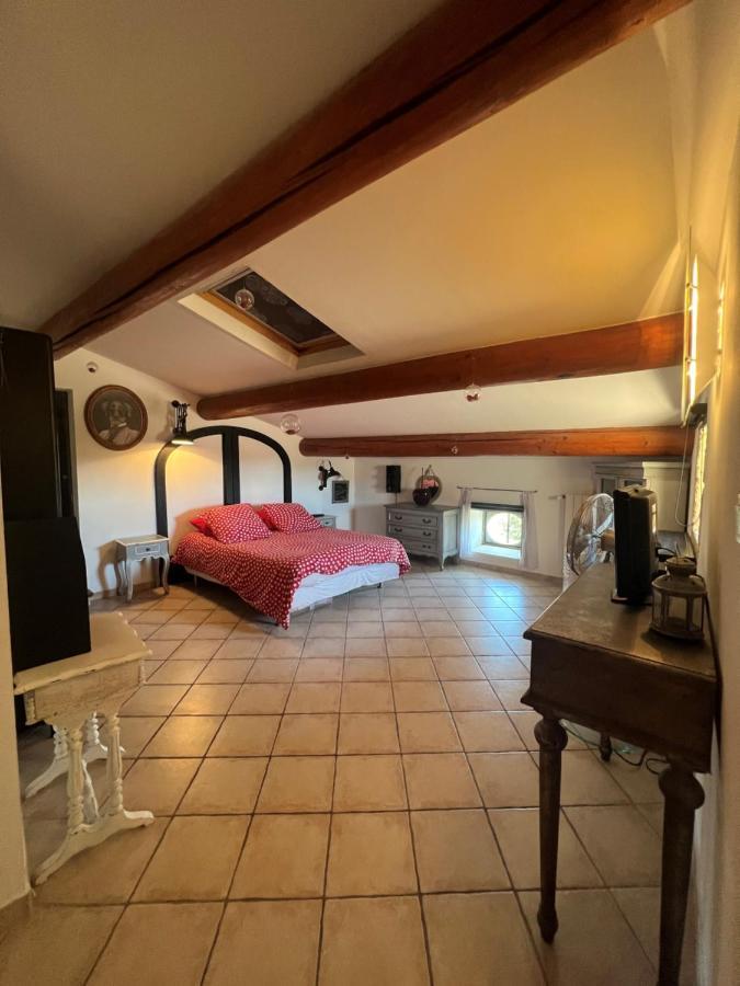 Maison D'Hotes Le Mas De Lila Вер-Пон-дю-Гар Экстерьер фото
